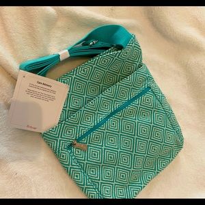 Crossbody bag by Thirty-One NWT Window shopper